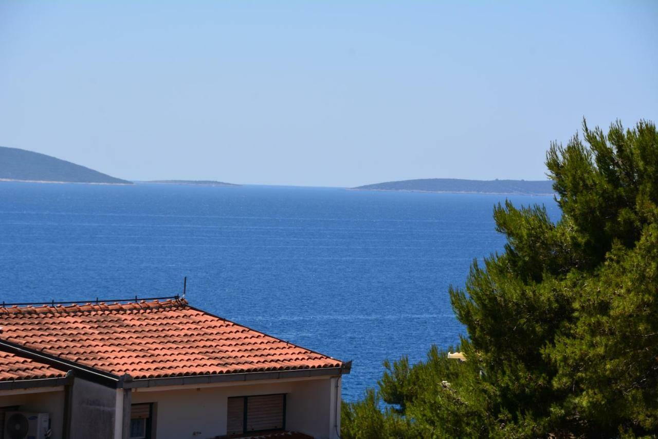 Apartments Otok 2 โตรกีร์ ภายนอก รูปภาพ