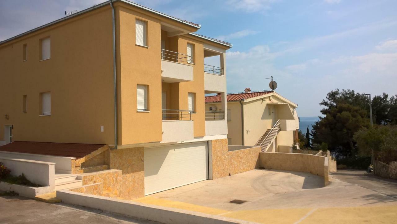 Apartments Otok 2 โตรกีร์ ภายนอก รูปภาพ