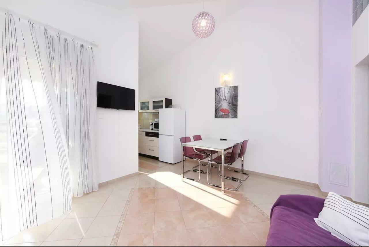 Apartments Otok 2 โตรกีร์ ภายนอก รูปภาพ