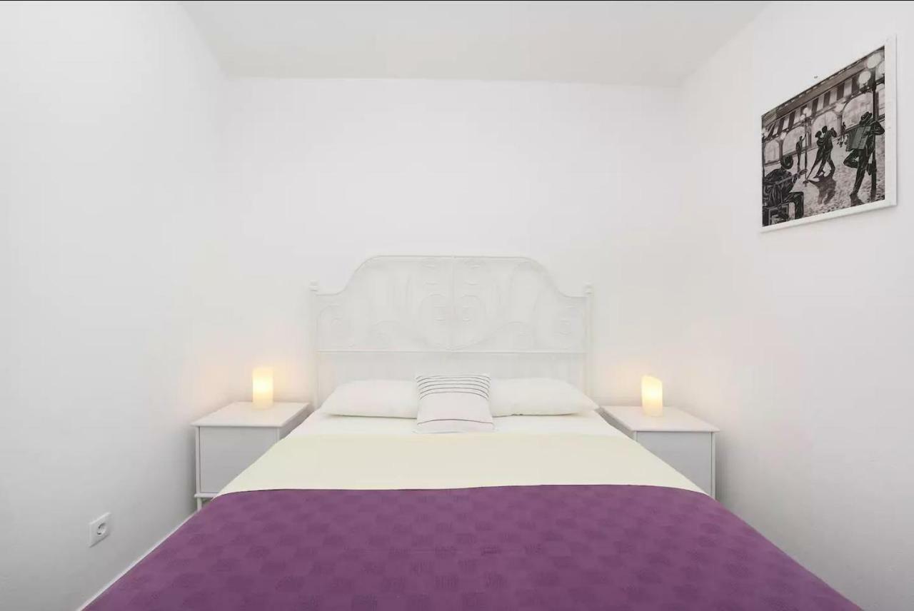 Apartments Otok 2 โตรกีร์ ภายนอก รูปภาพ